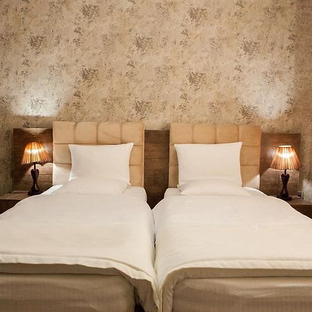 Issam Hotel & Spa เชกี ภายนอก รูปภาพ