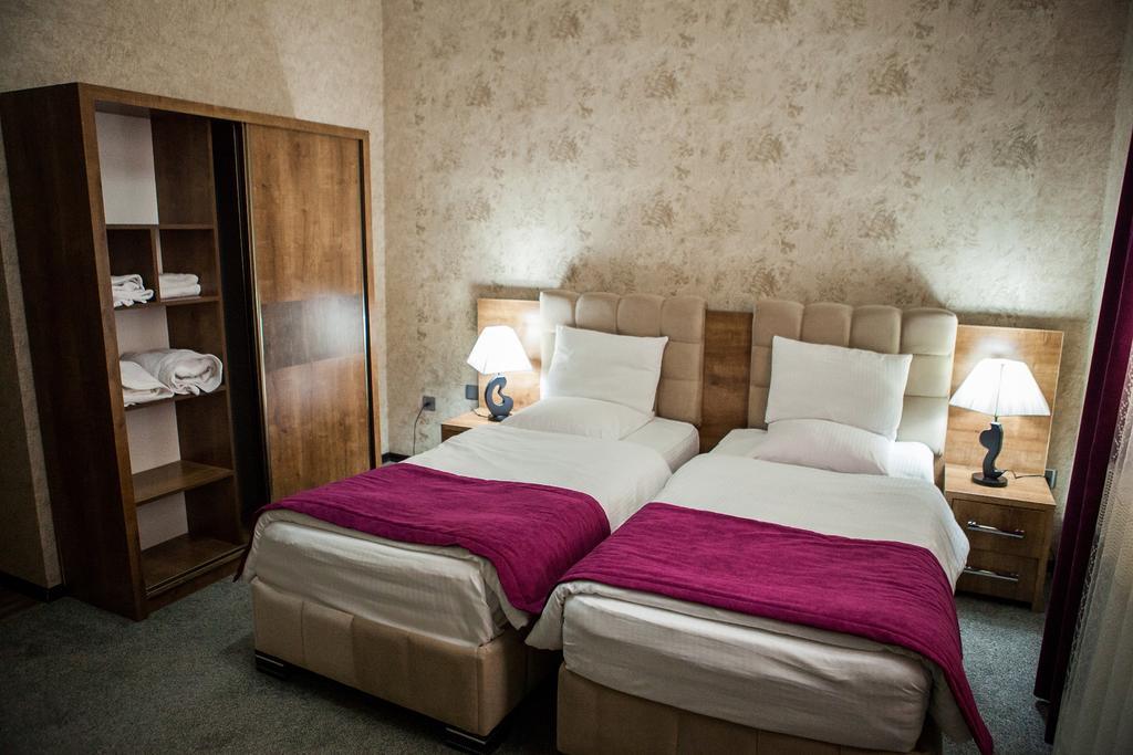 Issam Hotel & Spa เชกี ภายนอก รูปภาพ